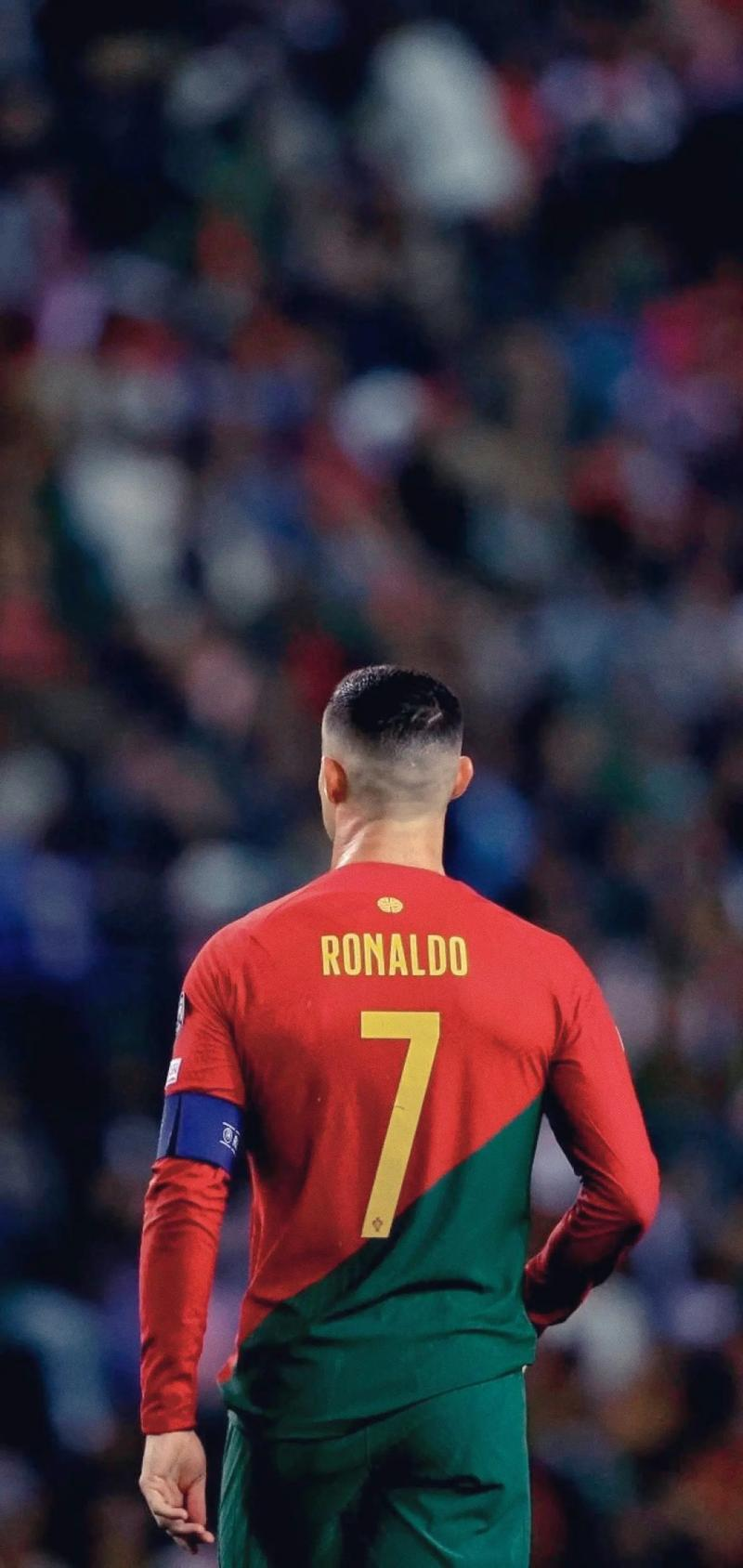 曼联绝杀里昂，C罗补时绝平西甲