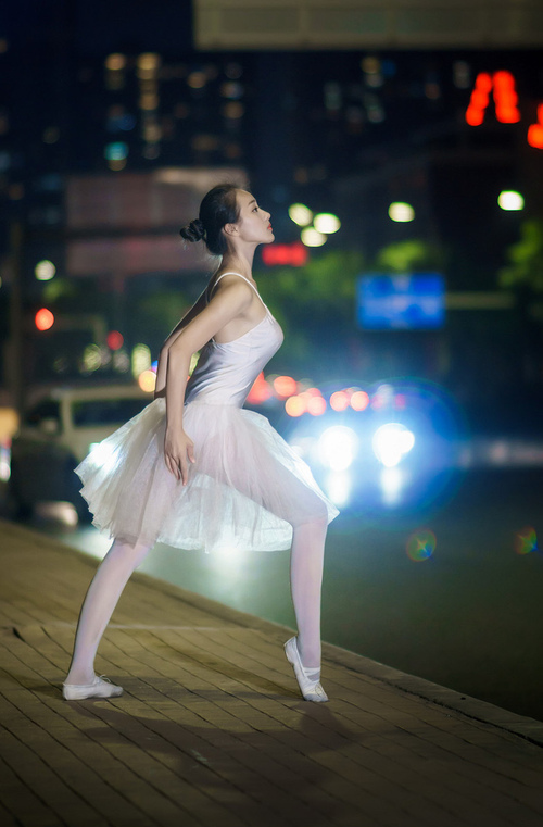 沙漠飓风击碎格子神话，门迪的金色手掌接管美加墨世界杯